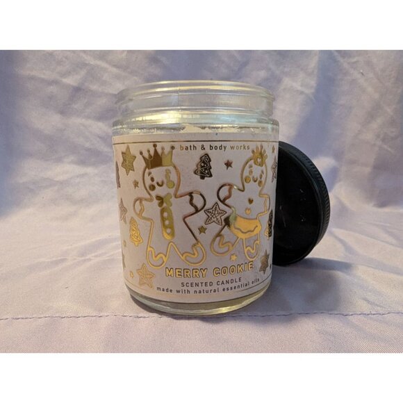 Bath & Body Works Merry Cookie Scented Candle Glass Jar Natural Essential Oils - Picture 2 of 3